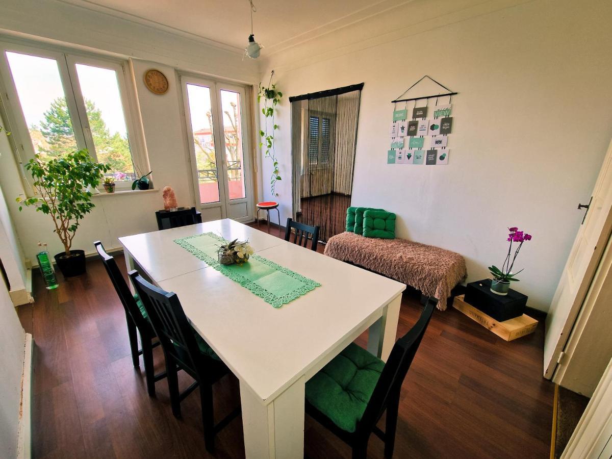 Beautiful Aparment Next To The Border 4 Room 圣路易 外观 照片