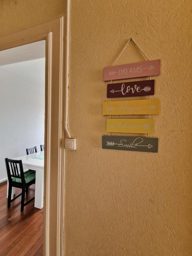 Beautiful Aparment Next To The Border 4 Room 圣路易 外观 照片